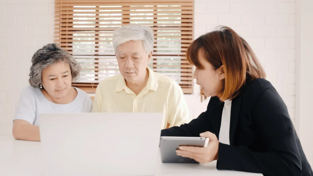 Attorney explaining mesothelioma lawsuit process to client