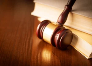 Courtroom gavel representing high-value railroad asbestos settlements.